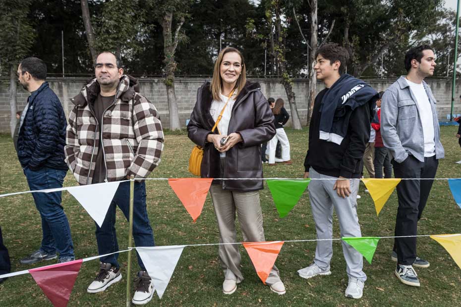 Ir a la Siguiente Foto