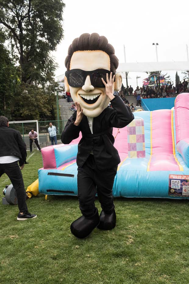 Ir a la Siguiente Foto