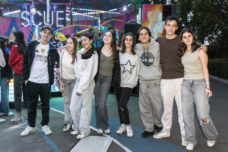 Ir a la Siguiente Foto