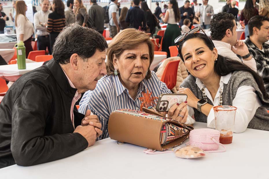 Ir a la Siguiente Foto