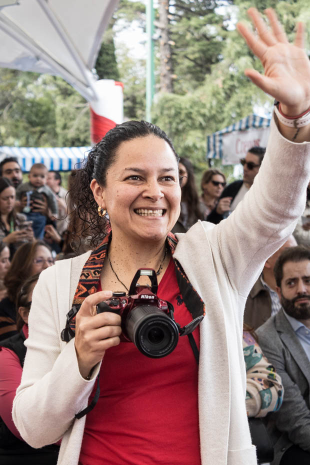 Ir a la Siguiente Foto