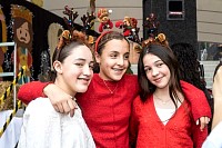 06122025posada20251411.jpg