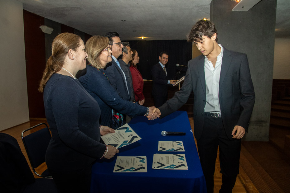 Ir a la Siguiente Foto