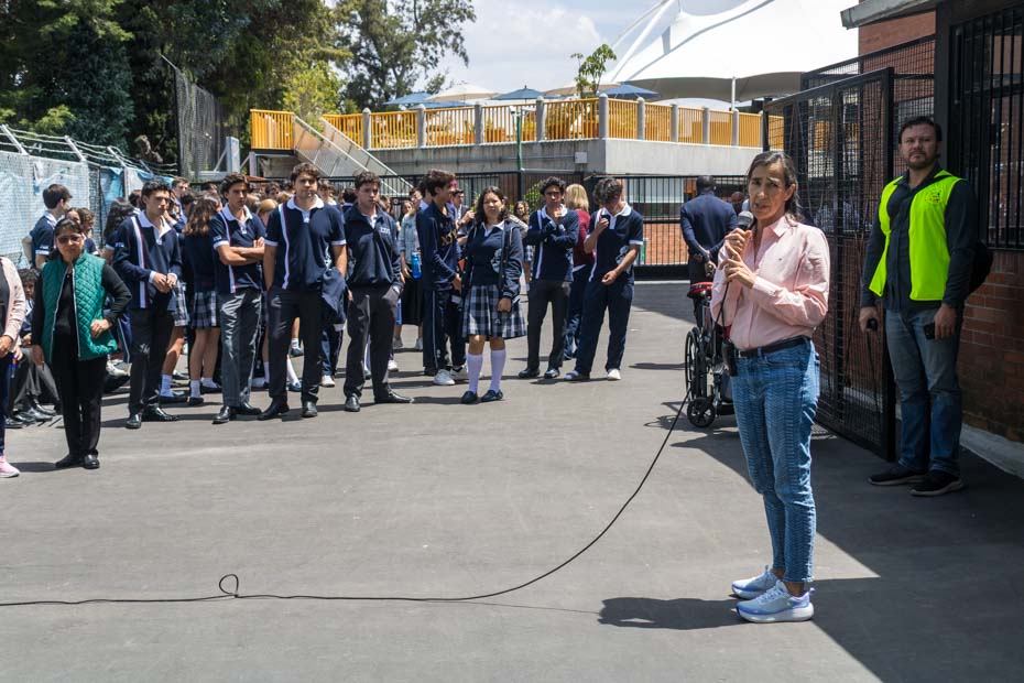 Ir a la Siguiente Foto