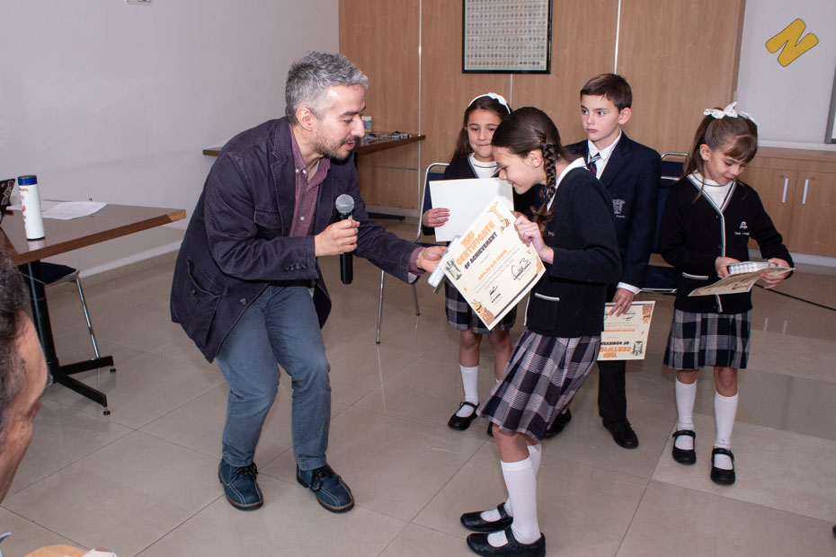 Ir a la Siguiente Foto