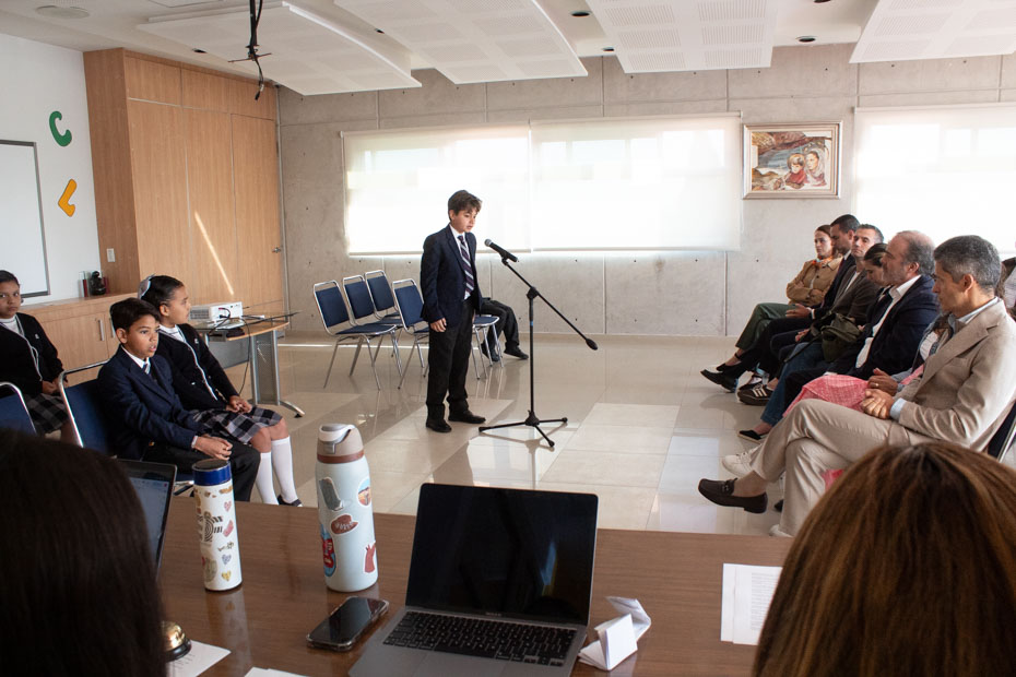 Ir a la Siguiente Foto