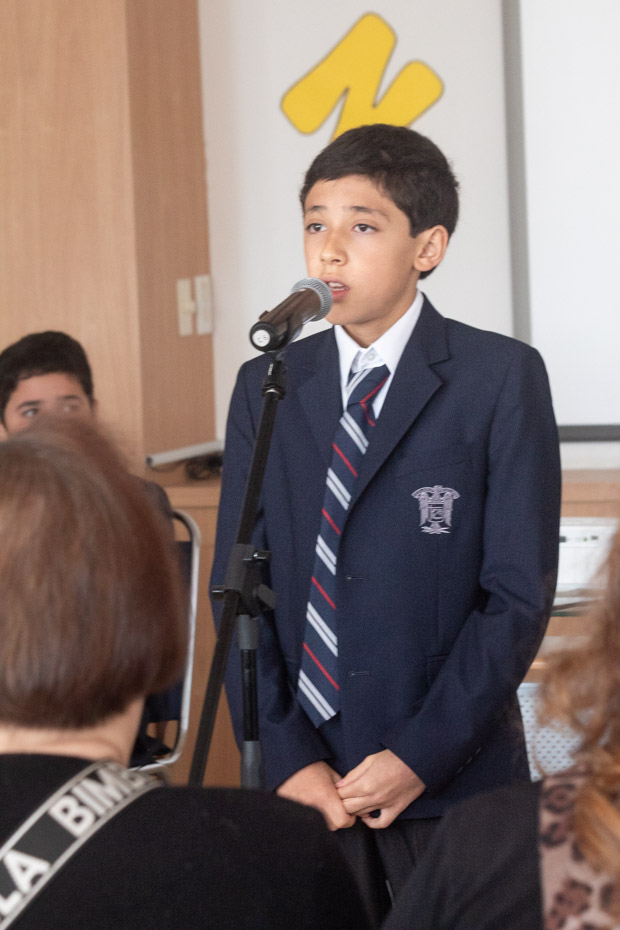 Ir a la Siguiente Foto