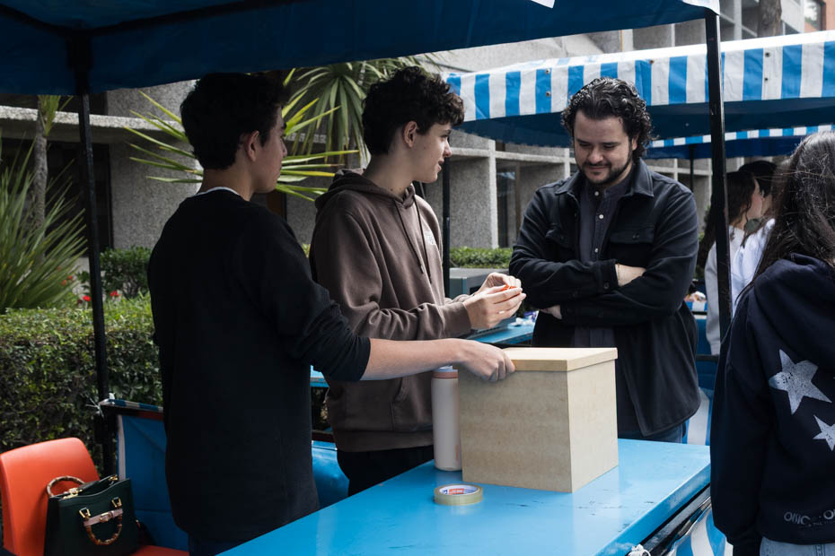 Ir a la Siguiente Foto