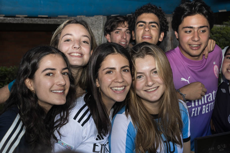 Ir a la Siguiente Foto